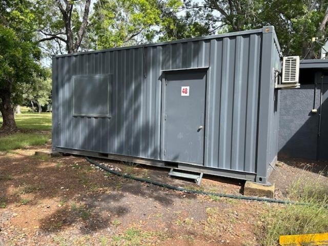 Territory Manor Motel & Caravan Park Mataranka Zimmer foto